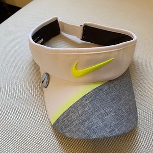 Nike adjustable golf visor